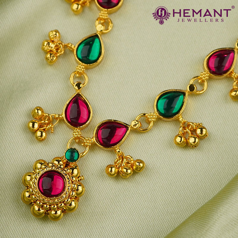 Traditional Maharashtrian Kolhapuri Panadi Har Saj Ghat (with Earrings) - 1042