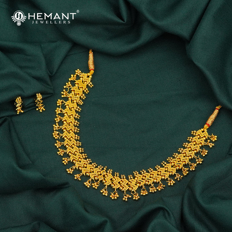 Traditional Maharashtrian Kolhapuri Peti Har W Peti (with earrings)