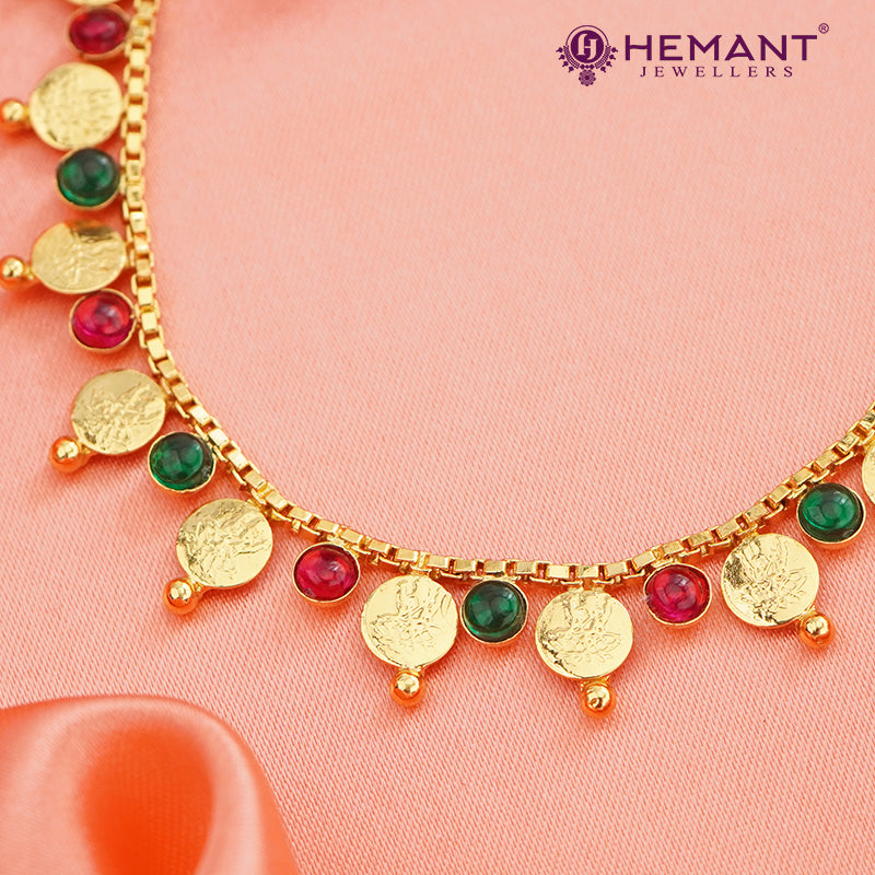 Traditional Maharashtrian Kolhapuri Micro Gold Plated Putali Har Box Chain Stone