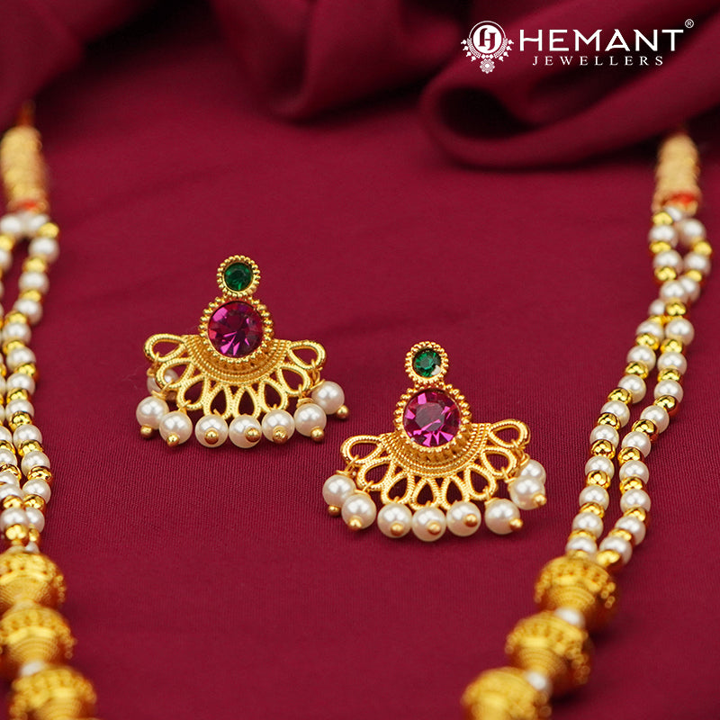 Traditional Maharashtrian Kolhapuri Moti Mala Gund Butterfly (with Earrings)