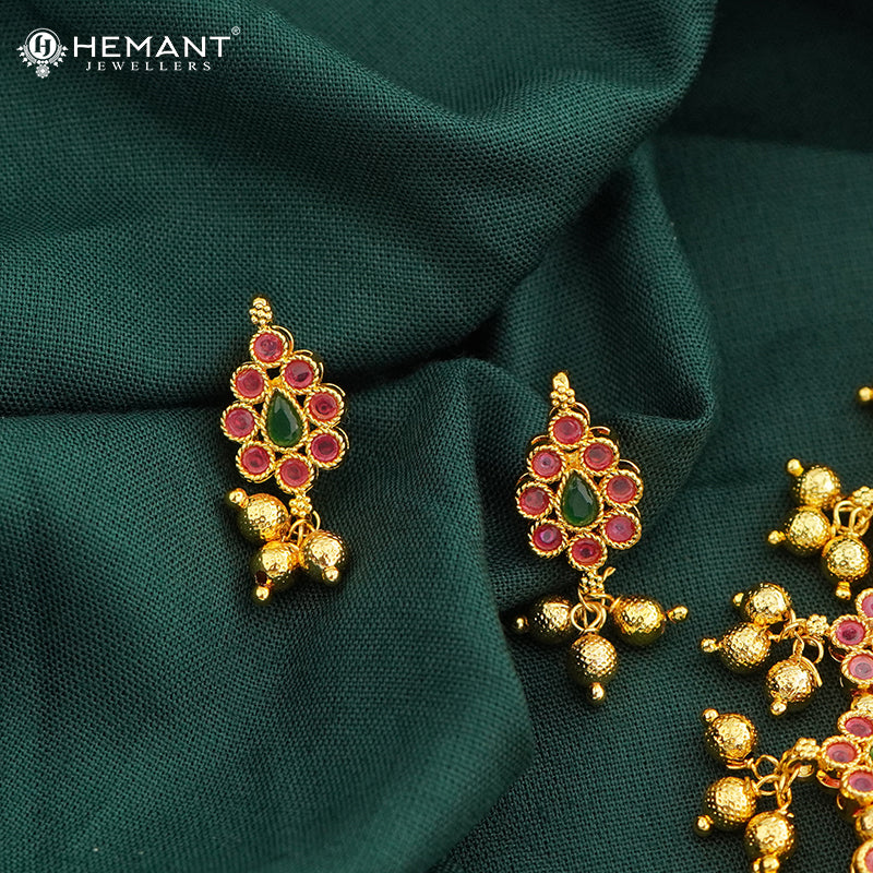 Traditional Maharashtrian Kolhapuri Peti Har 18 Panadi (with earrings)