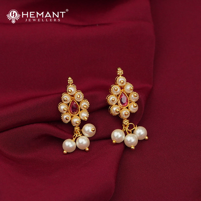 Traditional Maharashtrian Moti Mala Plain Panadi Moti Peti (with Earrings)