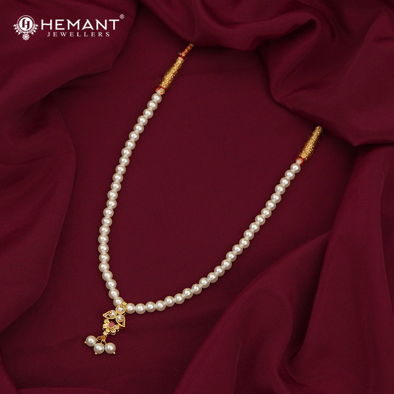 Traditional Maharashtrian Moti Mala Plain 3 Paan Flower