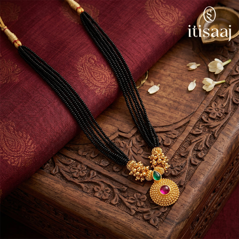 Traditional Maharashtrian Kolhapuri Mangalsutra Small Ghas Saj Rava Tilak - 3471