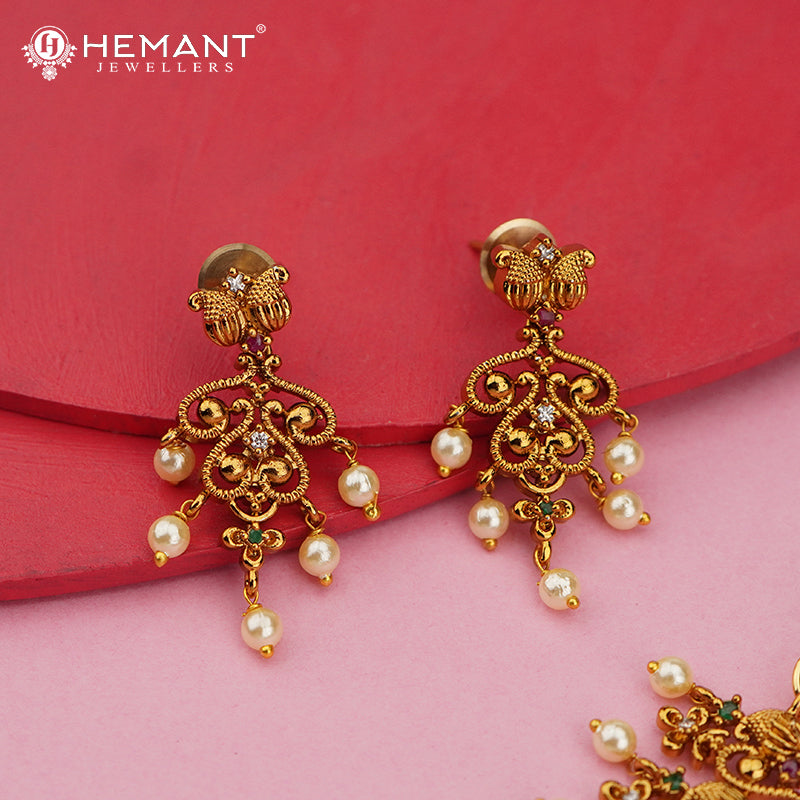 Antique Necklace 4007