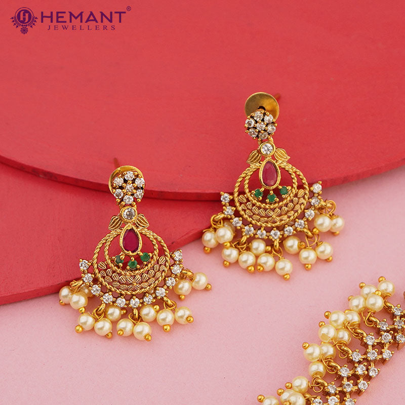 Antique Necklace 4025