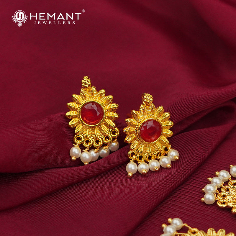 Traditional Maharashtrian Kolhapuri Moti Har 15 Surya 5 Naka (with Earrings)
