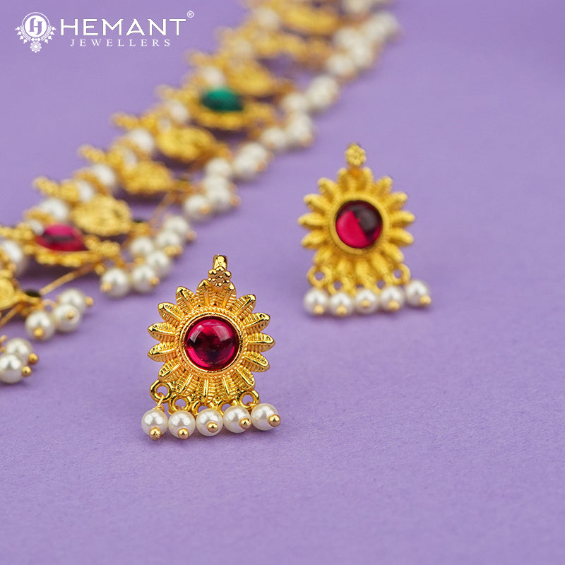 Traditional Maharashtrian Kolhapuri Saaj Moti 12 Pan Surya (with earrings)