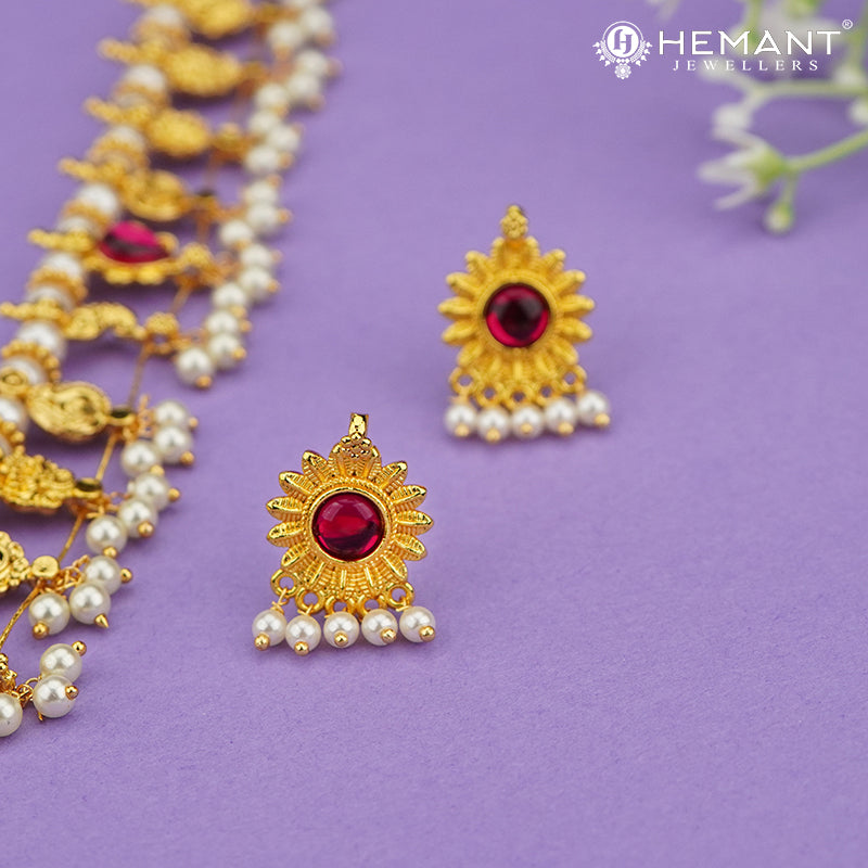 Traditional Maharashtrian Kolhapuri Saaj Moti 18 Pan Surya (with earrings)