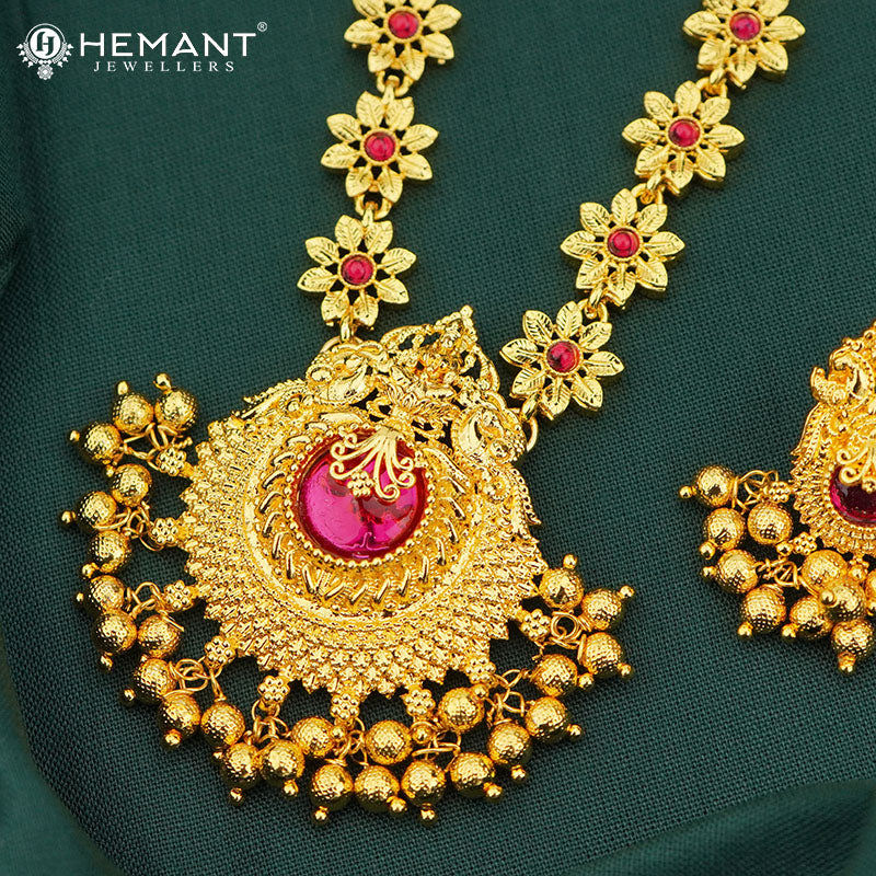 Traditional Maharashtrian Kolhapuri Bakuli Har Saj Laxmi (with earrings)