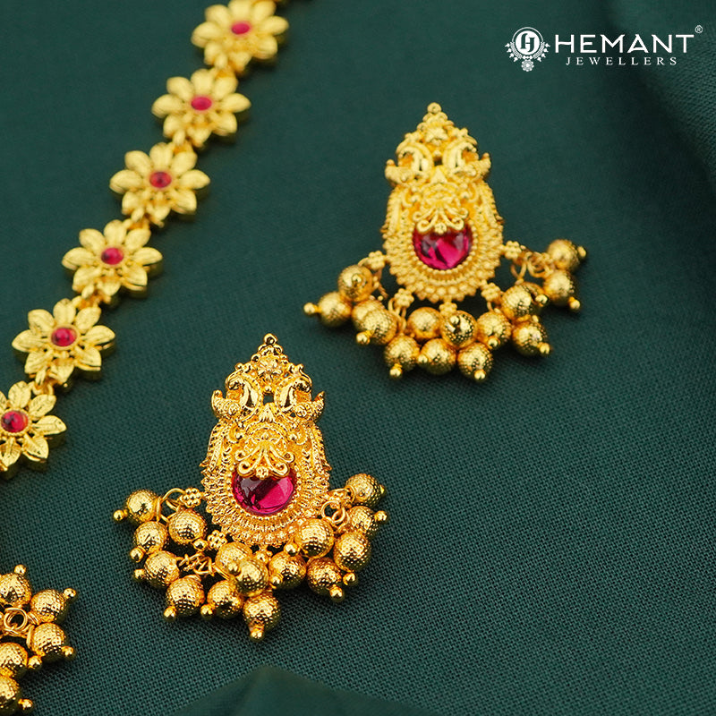 Traditional Maharashtrian Kolhapuri Bakuli Har Saj Laxmi (with earrings)