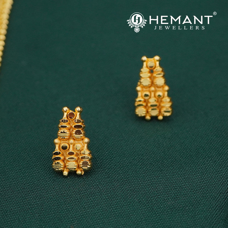 Traditional Maharashtrian Chipli Motif Long Haar Necklace Set - 4237