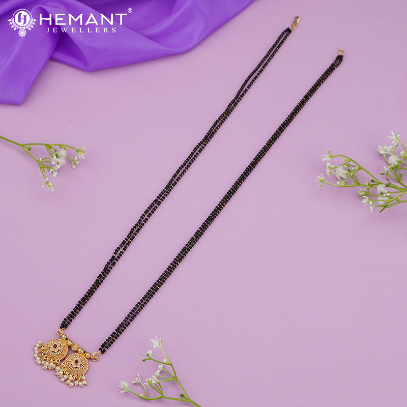 Maharashtrian Classic Black Beads Mangalsutra with Dual Vati Pendant 4260-5011