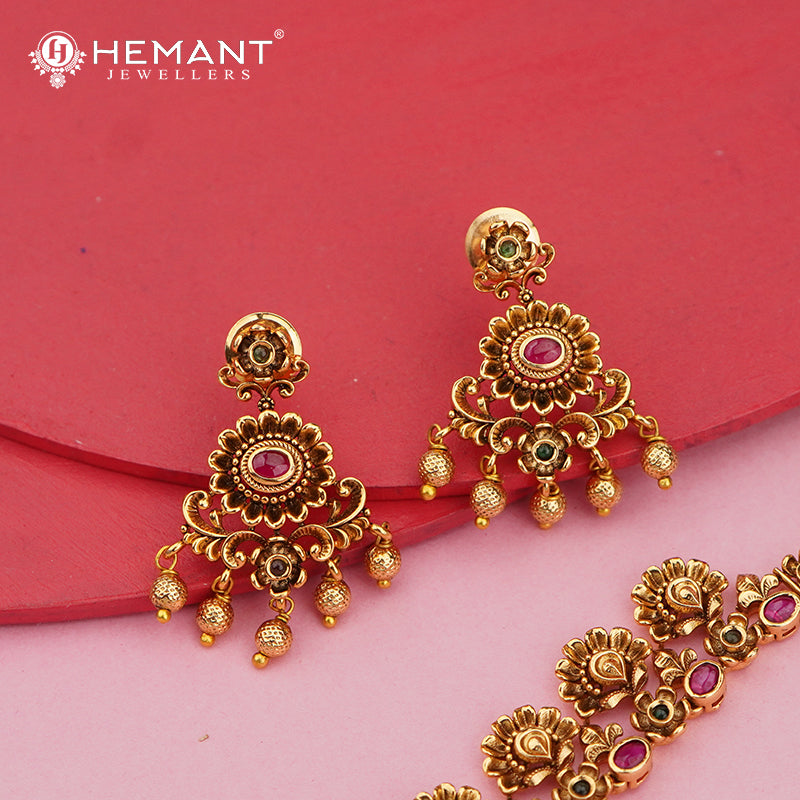 Antique Floral Lotus Necklace Set with Ruby-Green Stone Accents – 4615