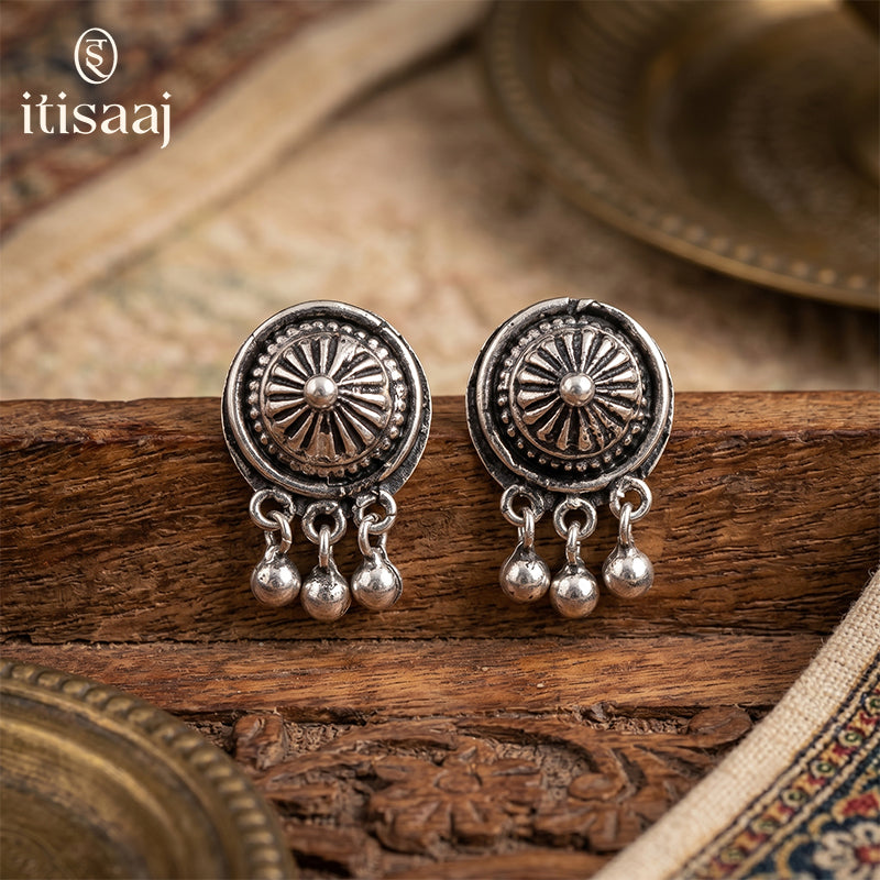 Traditional Maharashtrian Kolhapuri Chitak (Chitang) Silver Plated Oxidized Necklace | Chokar Necklace