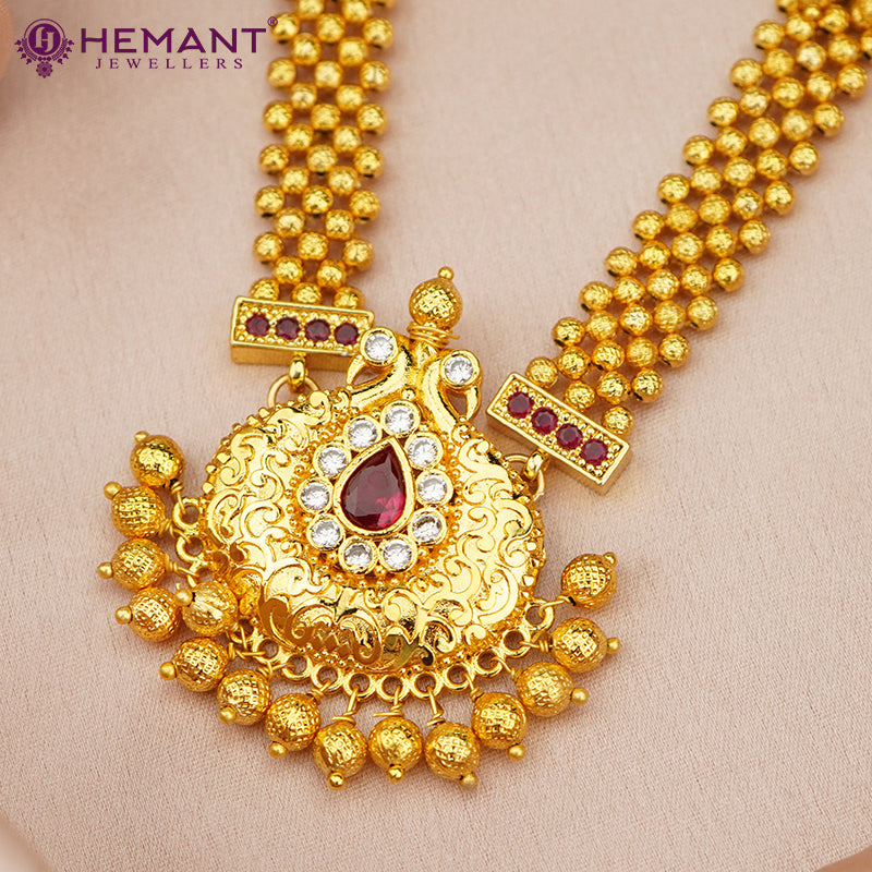 Traditional Maharashtrian Kolhapuri Thushi Patta Golden Karwari Pan RG A With Earrings - 4673