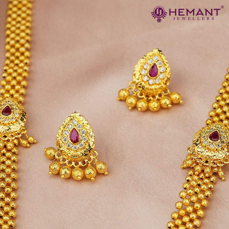 Traditional Maharashtrian Kolhapuri Thushi Patta Long Golden Karwari Pan RG With Earrings