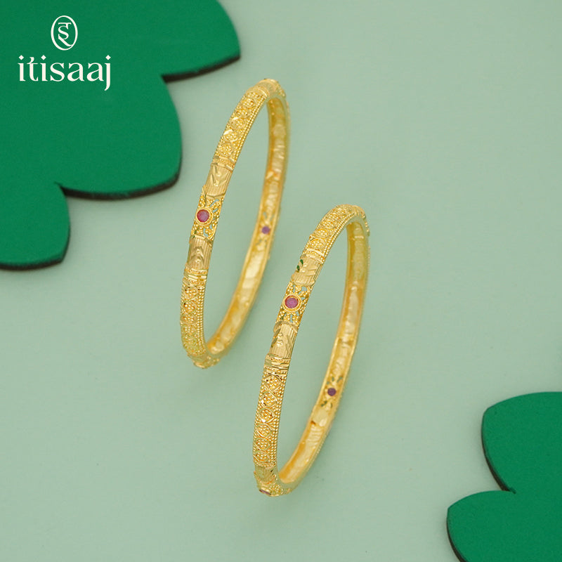 Forming Gold Bangles with Delicate Texture – 5172-74