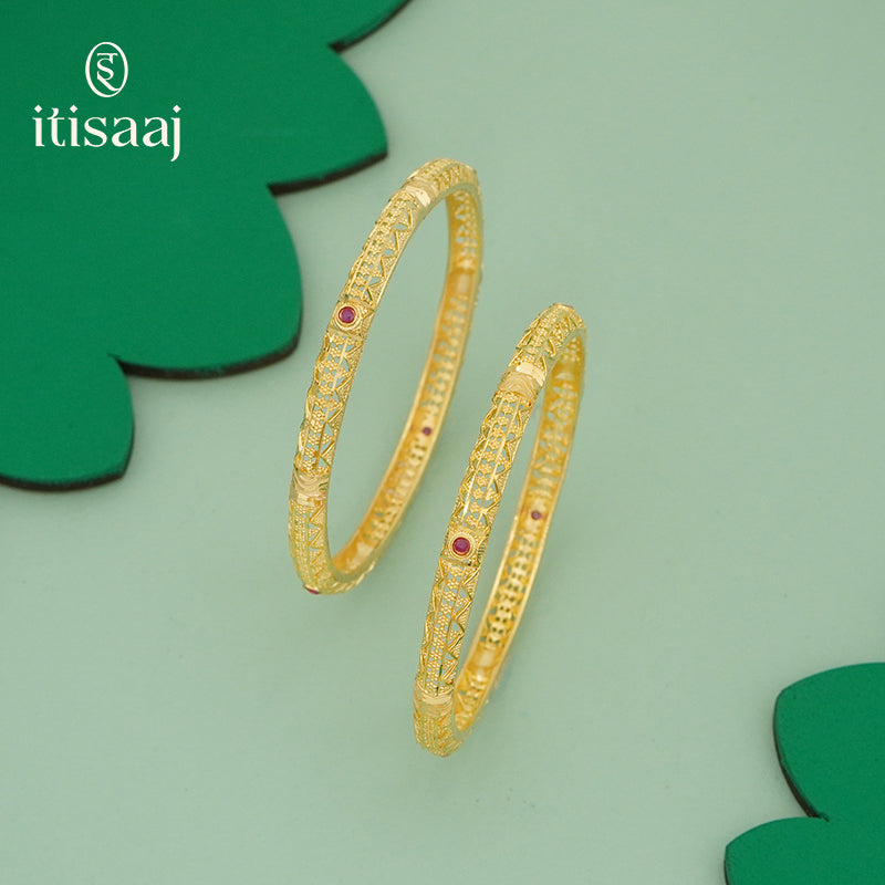 Forming Gold Bangles with Delicate Texture – 5175-77