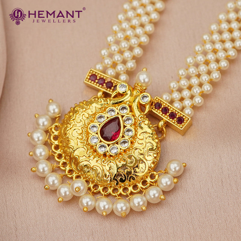 Traditional Maharashtrian Kolhapuri Thushi Patta Long Moti Karwari Pan RG With Earrings