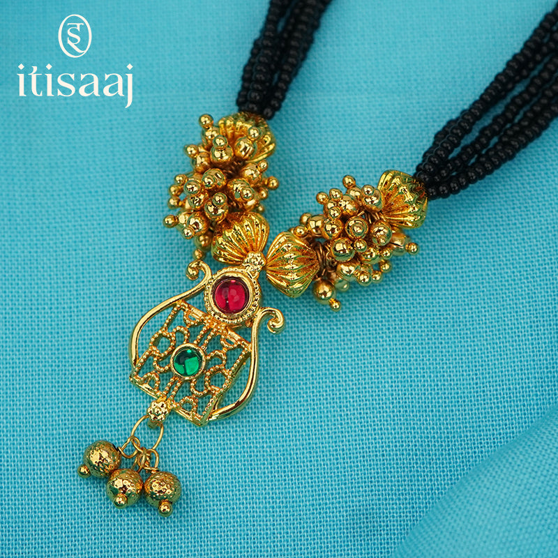 Traditional Maharashtrian Kolhapuri Mangalsutra Small Ghas Kalash Pendal - 5487