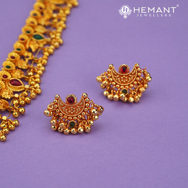 Traditional Maharashtrian Kolhapuri Antique Finish Saaj Geru 5 Panadi 29 Pan (with earrings)