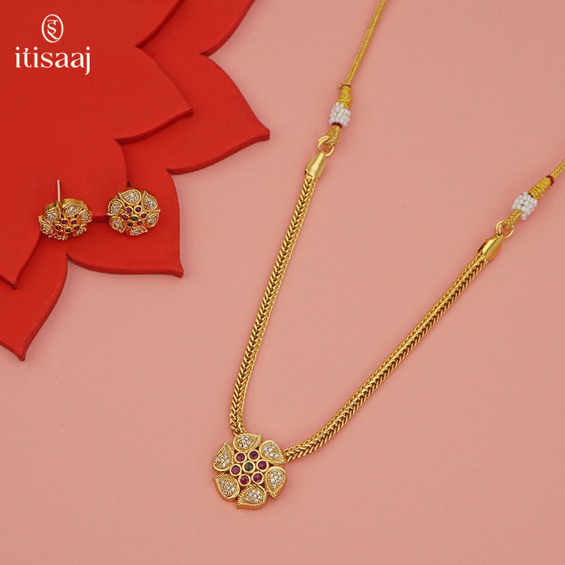 Elegant Floral Design AD and Kemp Stone Pendant Necklace Set with Stud Earrings - 4611