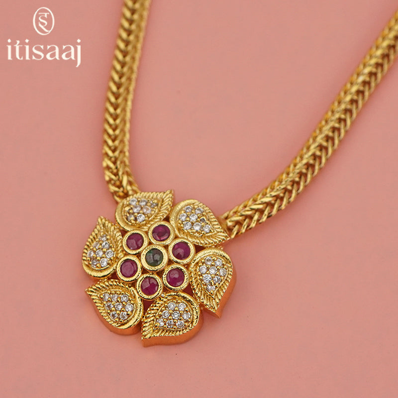 Elegant Floral Design AD and Kemp Stone Pendant Necklace Set with Stud Earrings - 4611