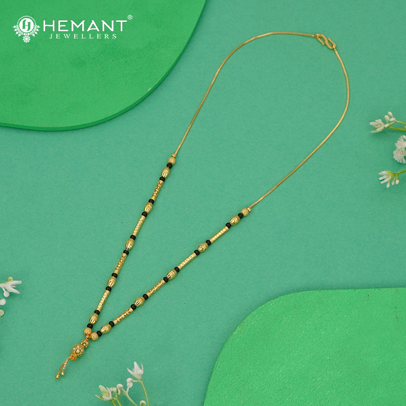 Elegant Gold Plated Short Black Bead Necklace with Textured Mini Ball - 4834