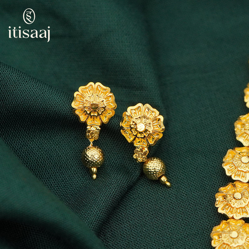 Exquisite Floral Motif Micro Gold Plated Necklace Set with Matching Earrings - 859