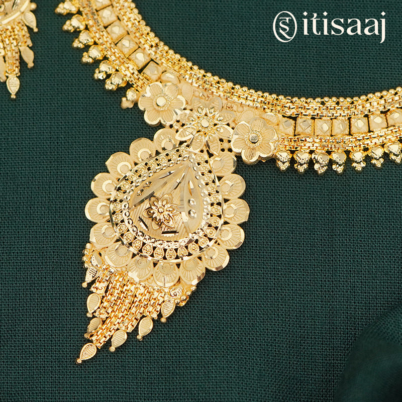Forming Gold Choker Set | Traditional Maharashtrian Necklace and Earrings - 1771