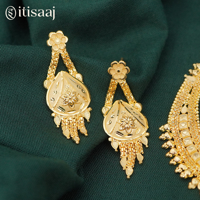 Forming Gold Choker Set | Traditional Maharashtrian Necklace and Earrings - 1771