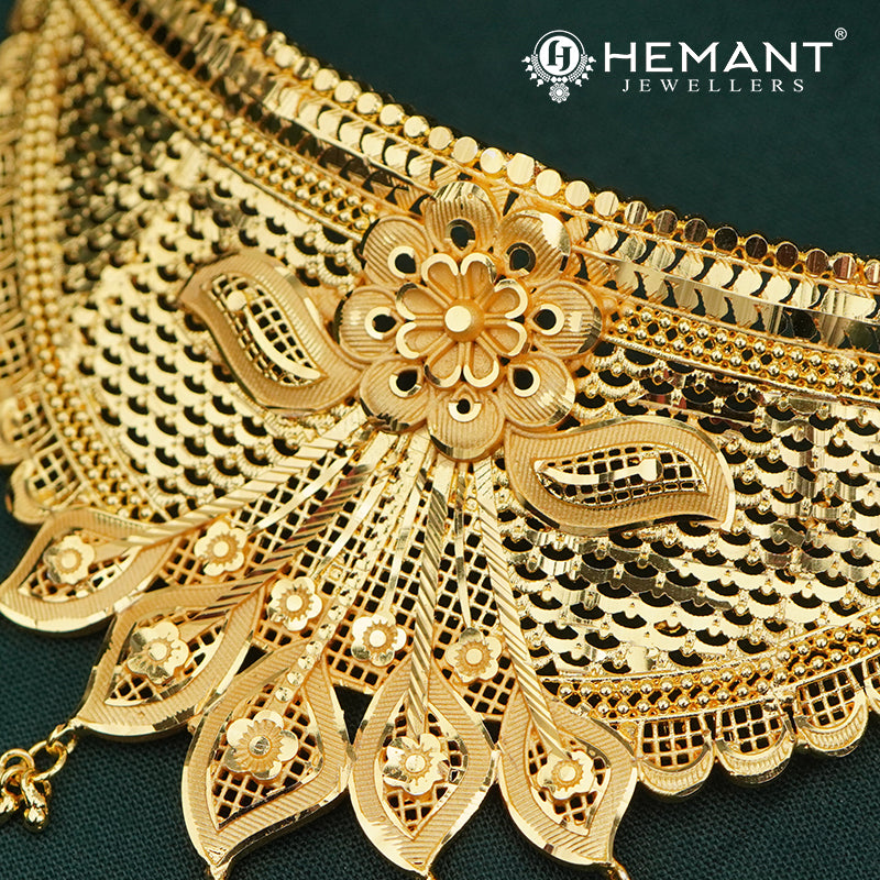 Forming Gold Filigree Collar Necklace Set | Traditional Marathi Jewellery - 5115