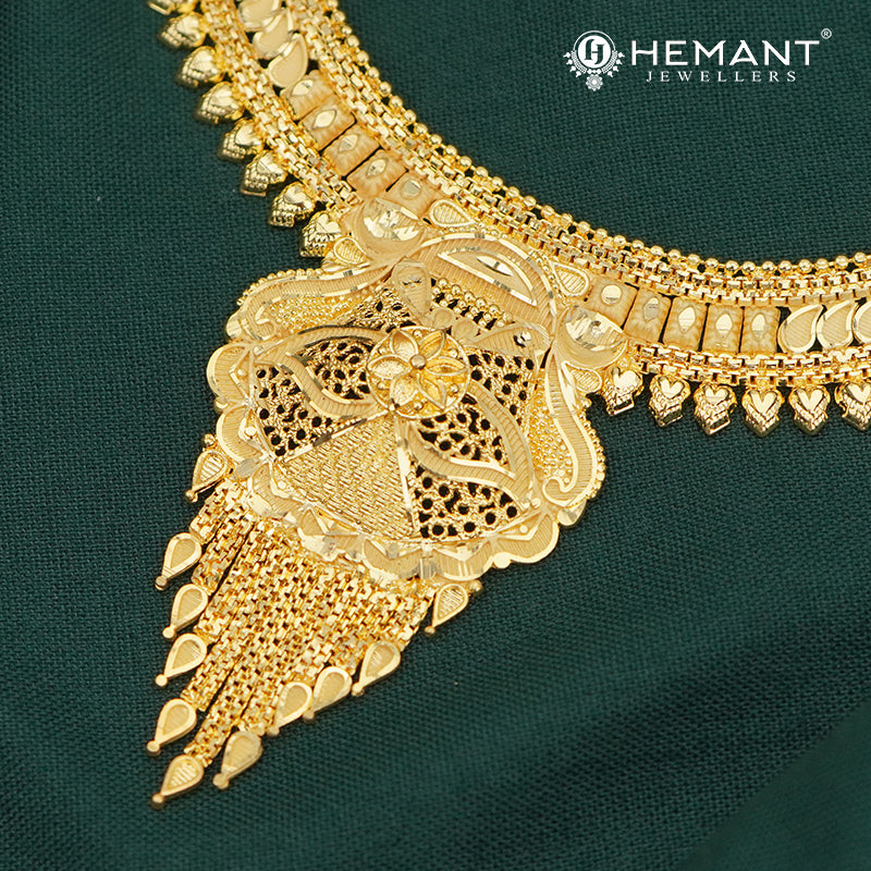Forming Gold Kolhapuri Filigree Necklace Set | Traditional Maharashtrian Wedding Jewellery - 5105