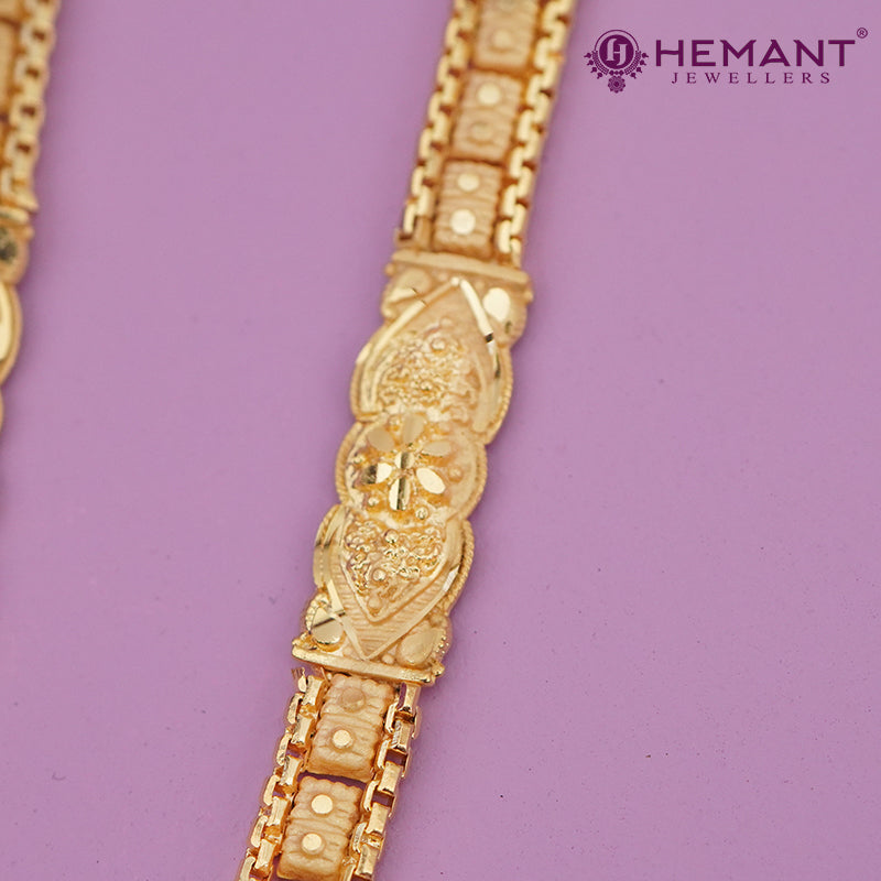 Forming Gold Maharashtrian Long Mangalsutra with Pendant - 5518