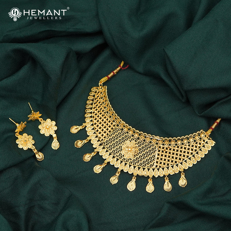 Forming Gold Mesh Choker Set | Intricate Filigree Necklace and Earring Ensemble - 5114