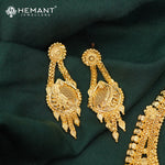 Intricate Filigree Design Forming Gold Jewellery Set | Short Necklace and Drop Earrings - 5327