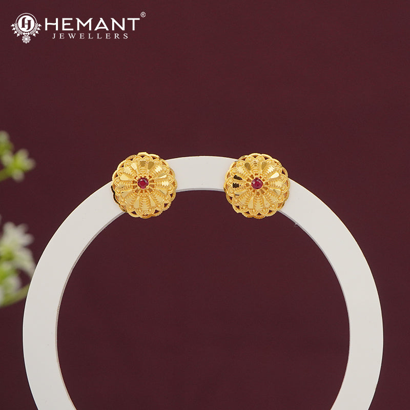 Intricate Filigree Design Gold Plated Stud Earrings - 5180