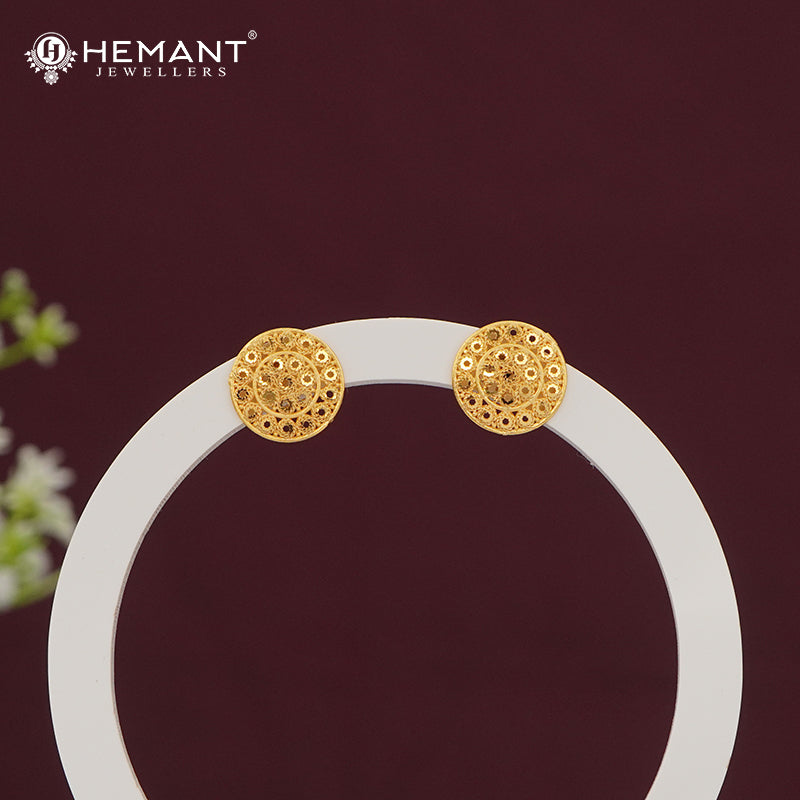 Intricate Filigree Design Gold Plated Stud Earrings - 5183