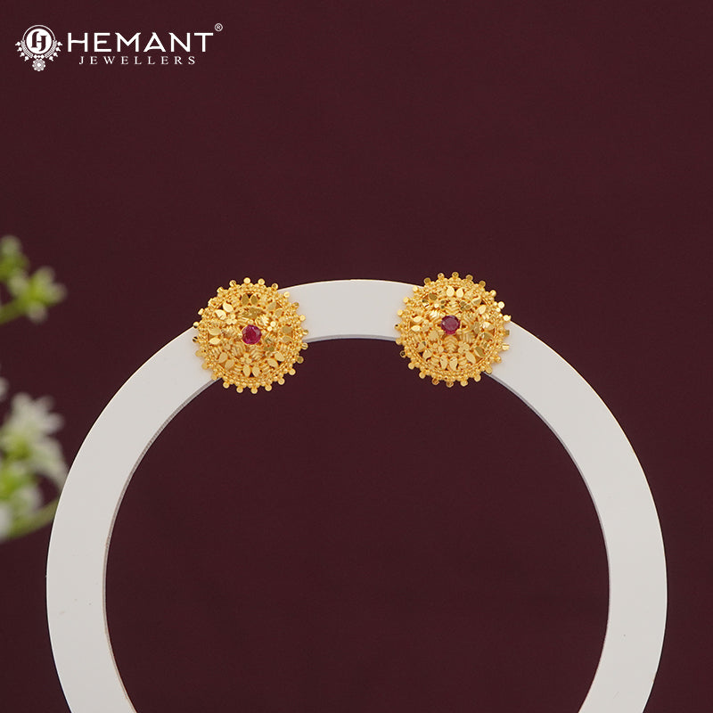 Intricate Filigree Design Gold Plated Stud Earrings - 5191