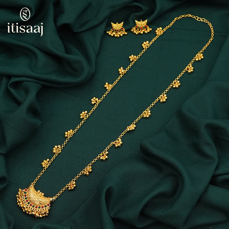 Traditional Maharashtrian Kolhapuri Chain Ghas Boat with Earrings - 3986