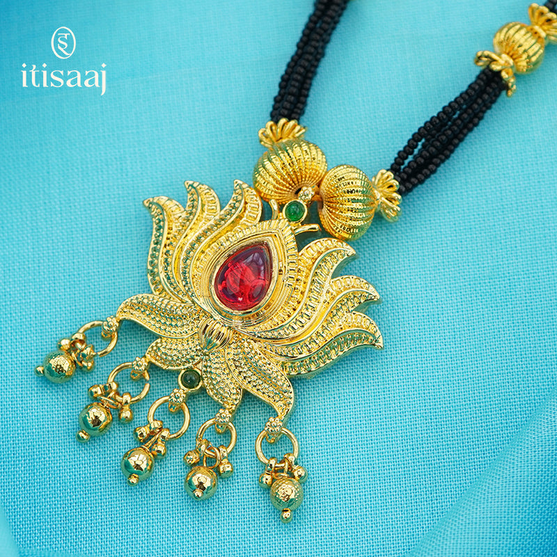 Traditional Maharashtrian Kolhapuri Mangalsutra Cap Kamal Pendal - 4426