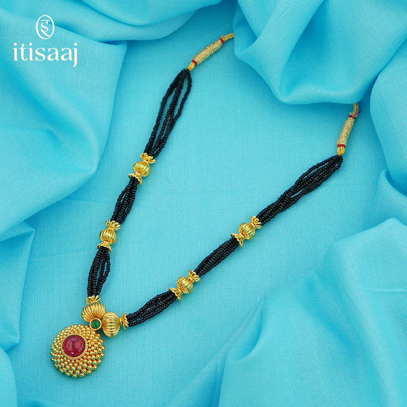 Traditional Maharashtrian Kolhapuri Mangalsutra Cap Saj Rava 5 Line Pendal - 4957