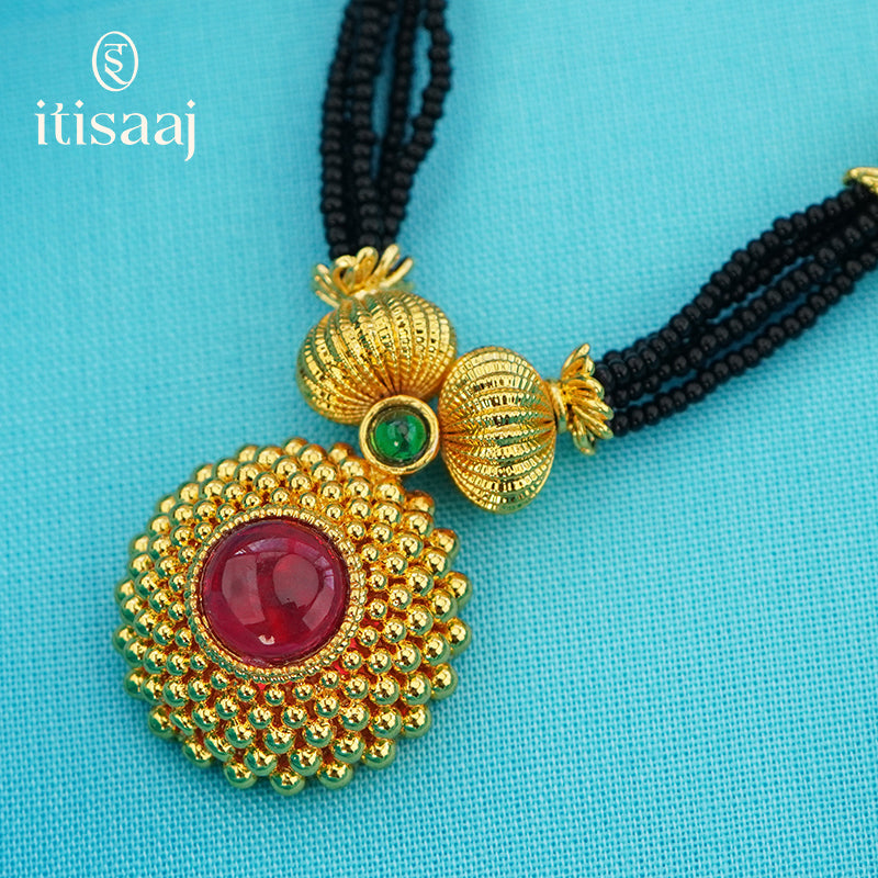 Traditional Maharashtrian Kolhapuri Mangalsutra Cap Saj Rava 5 Line Pendal - 4957