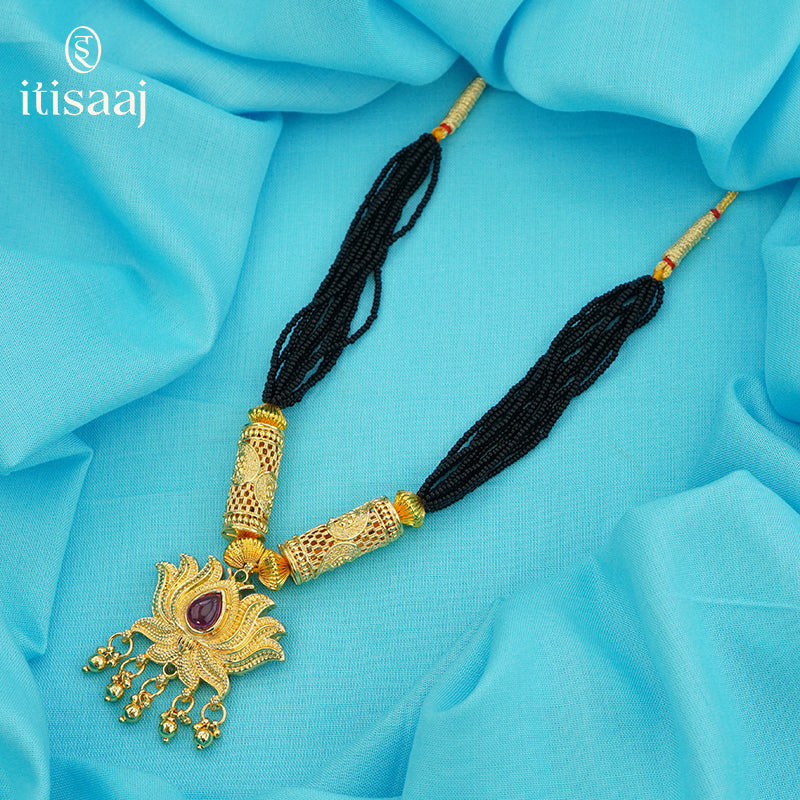 Traditional Maharashtrian Kolhapuri Mangalsutra Kamal Pendal - 4428