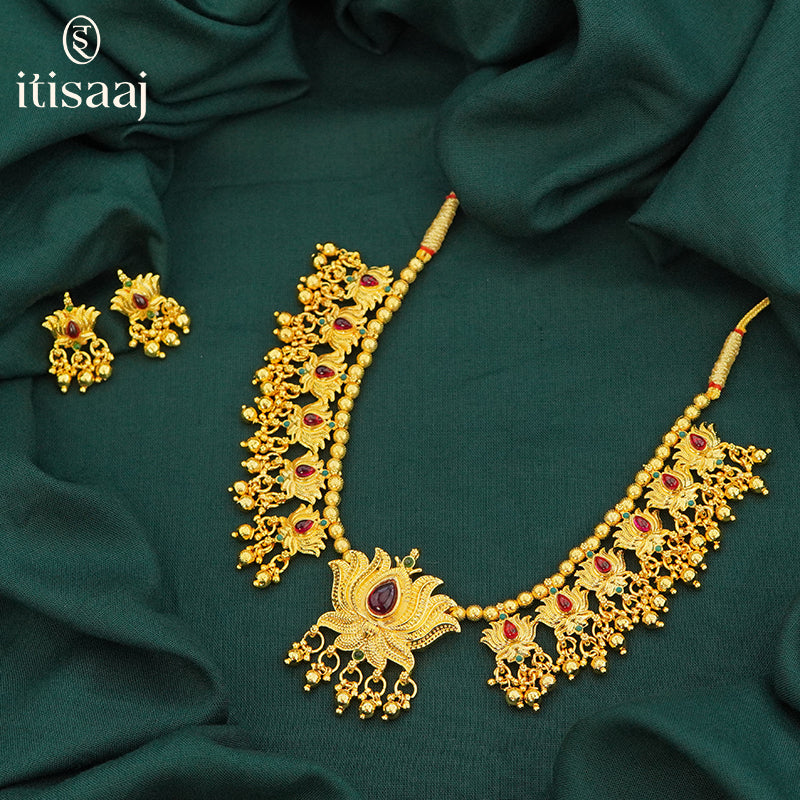 Traditional Maharashtrian Kolhapuri Peti Har 13 Kamal with Earrings - 4461