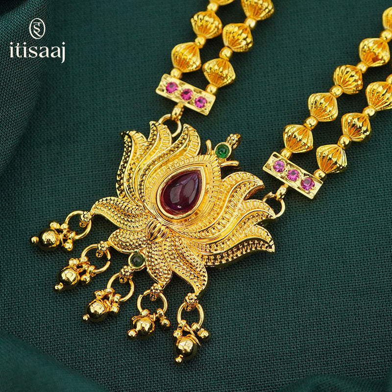 Traditional Maharashtrian Kolhapuri Peti Har Jav Kamal Pendal with Earrings - 5070