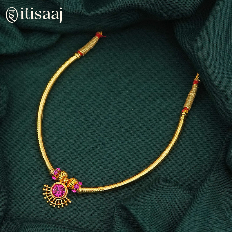 Traditional Maharashtrian Kolhapuri Shivai Har Nice Saj Rava Half - 4297