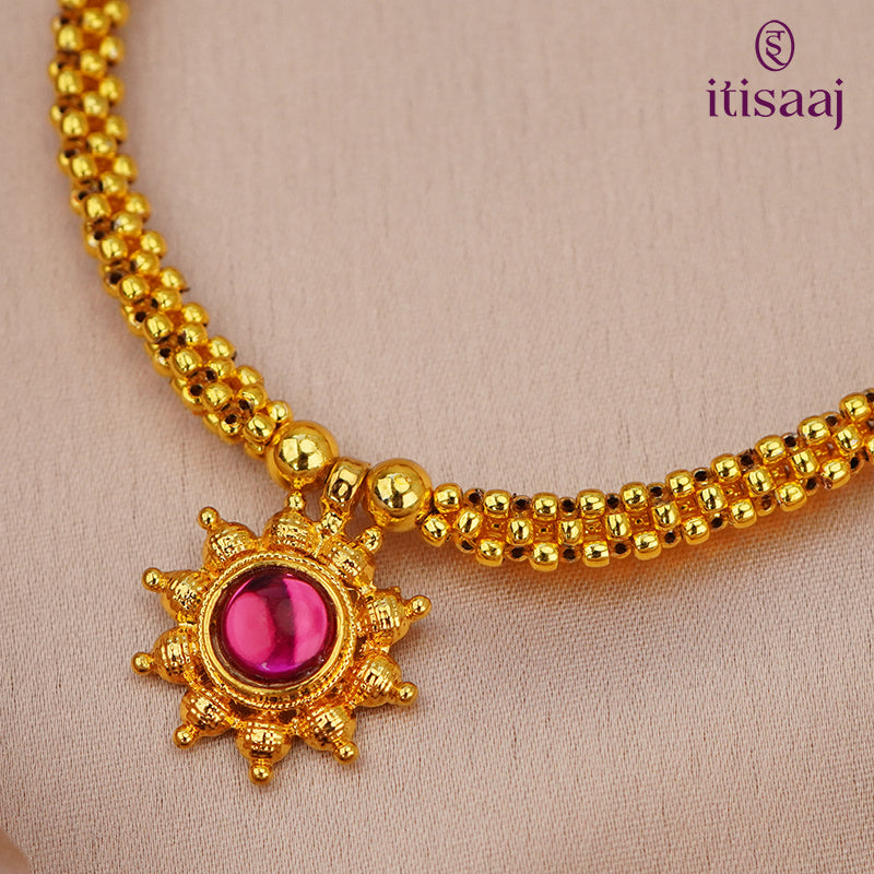 Traditional Maharashtrian Kolhapuri Thushi 0 No. Spot Rava Pendal - 1347